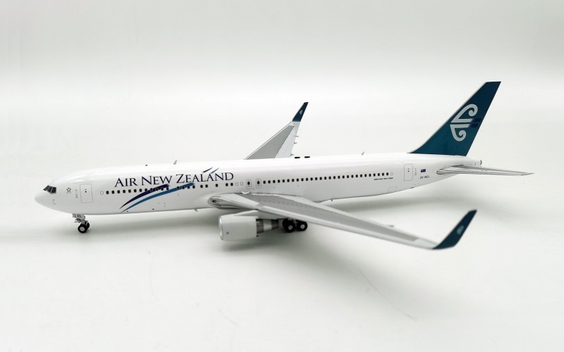 1:200 1997 Air NZ 767-300 ZK-NCL - AWESOME COLLECTABLES